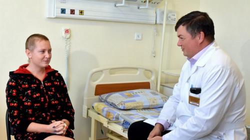 ForPost- Крымские медики спасли раненную миной девушку из Херсонской области