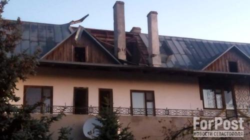 ForPost- Пострадавший от беспилотника дом в Севастополе решили чинить через месяц после инцидента