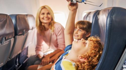 ForPost- В России изменили правила перелёта пассажиров с детьми