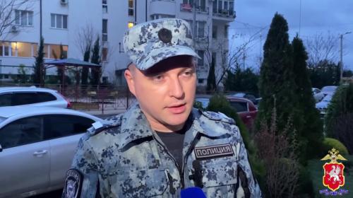 ForPost- Севастопольские полицейские помогли доставить в больницу терявшую сознание девочку