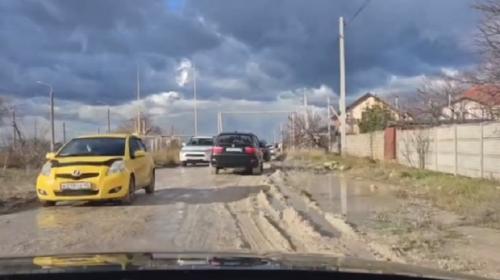 ForPost- Севастопольским садоводам испортили ими же отремонтированную дорогу