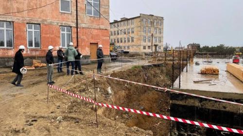 ForPost- Стройка школы на Радиогорке в Севастополе попала в судебный процесс