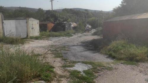 ForPost- Жители севастопольского поселка добиваются нормальной дороги к школе