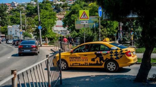 ForPost- Севастопольцам придется выбирать между такси дешевым и такси безопасным