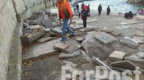 ForPost - Власти Севастополя направляют новый транш пострадавшим от ноябрьского урагана