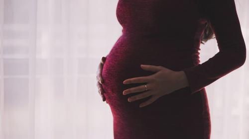 ForPost - Женщина угодила в тюрьму за хроническую фиктивную беременность