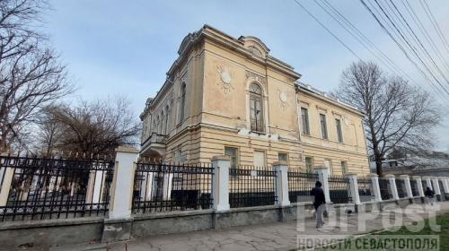 ForPost - Где хранится коллекция главного художественного музея Крыма во время реставрации