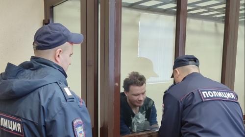 ForPost - Крымчанин ответил перед законом за нецензурное пренебрежение к 9 мая