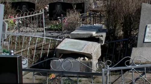 ForPost- Жители Севастополя просят восстановить кладбище на мысе Маргопуло