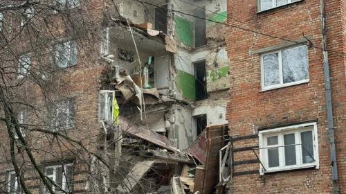 ForPost - Жильцы рухнувшего дома получили по 10 тысяч и ценный совет в придачу