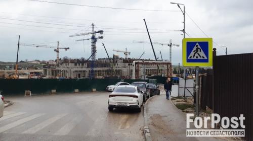 ForPost- В Севастополе изымут магазин «Продукты» из-за дороги к Херсонесу