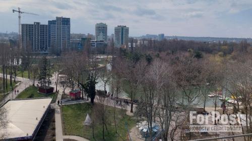ForPost- Почему детским и спортивным площадкам не место в парках Крыма — мнение архитектора