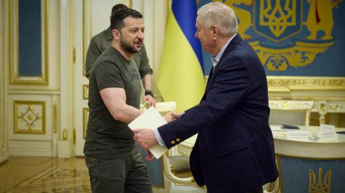ForPost- Сенатор Грэм призвал украинцев всех возрастов идти воевать 