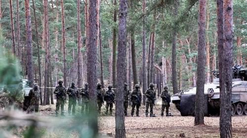 ForPost - Глава МИД Польши Сикорский: западные военные на Украине — это секрет Полишинеля