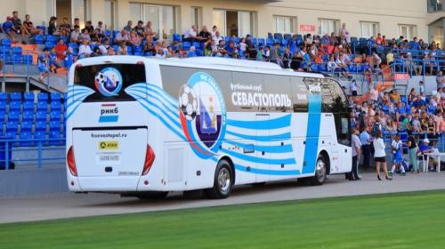 ForPost - Автобус с футбольной командой «Севастополь» попал в ДТП в Чечне 