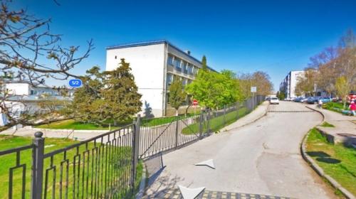 ForPost- В Севастополе дорого отремонтируют школу на проспекте Генерала Острякова