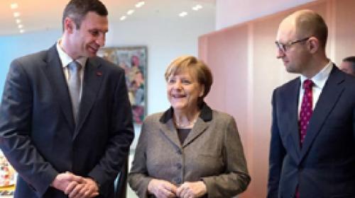 ForPost - Яценюк предложил Меркель привлечь немецкие концерны к развитию украинской энергетической инфраструктуры