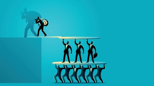 ForPost - Севастопольцев призвали быть осторожнее с блогерами и ломбардами