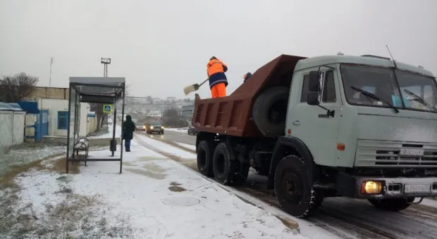 Севастополь движется сквозь снег со скоростью 35 км/ч 