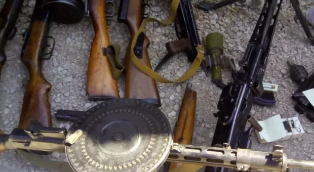 В Севастополе задержали продавцов боевого оружия «на сувениры» 