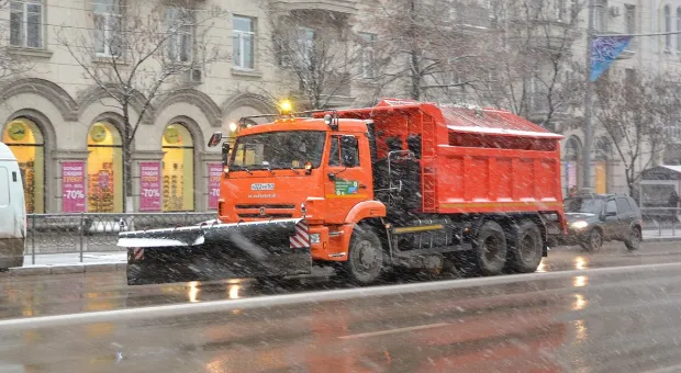 Снег и нулевая температура не напугали автомобилистов Севастополя