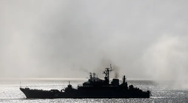 Десантный корабль ЧФ столкнулся с сухогрузом, следуя в Севастополь