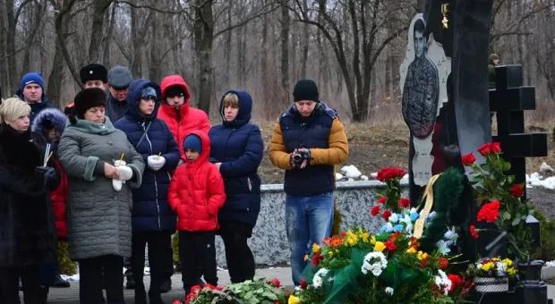 Донбасс за неделю: подготовка к наступлению, годовщина Гиви и массовые аресты