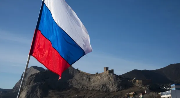 «МТС» перед годовщиной «Русской весны» почти признали Крым российским