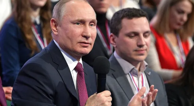 Путин: «Нужен законодательно закреплённый инструмент взаимодействия прессы и представителей власти»