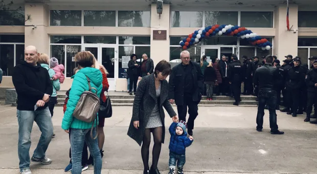 «Мы его обожаем»: как голосует Севастополь
