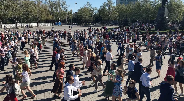 Танцуют все: в Севастополе с размахом отметили День танца