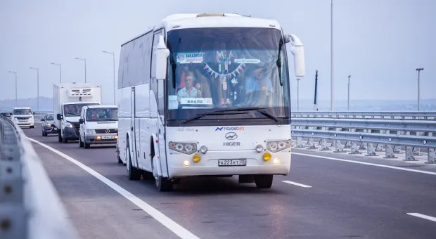 Перевозчикам придётся узаконить поездки по Крымскому мосту