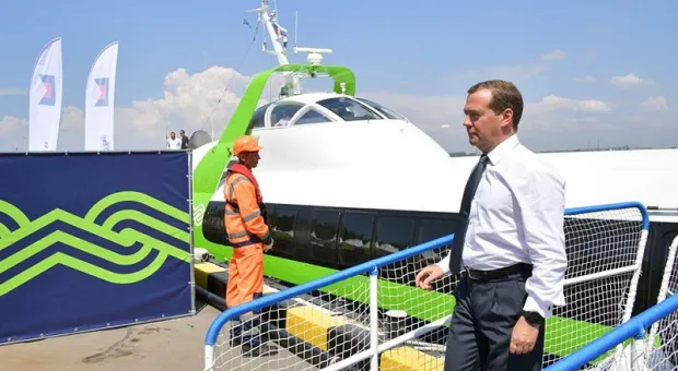 Проверка Крыма: как Медведев съездил на полуостров