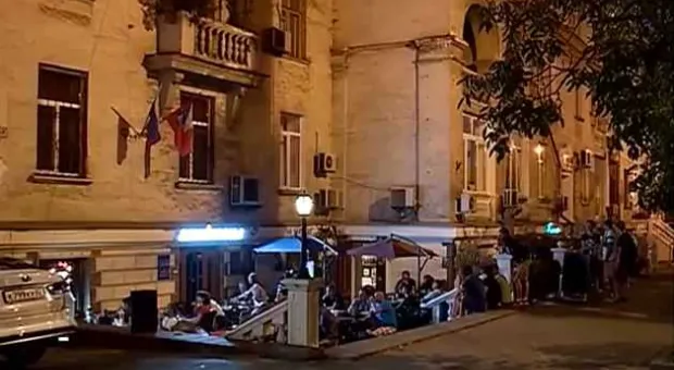 Пьяные крики под окнами в центре Севастополя обещали «ликвидировать»