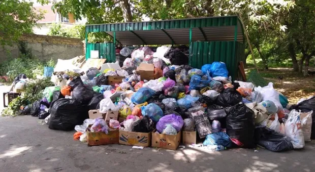 Андрея Турчака в Симферополе встретили завалы мусора