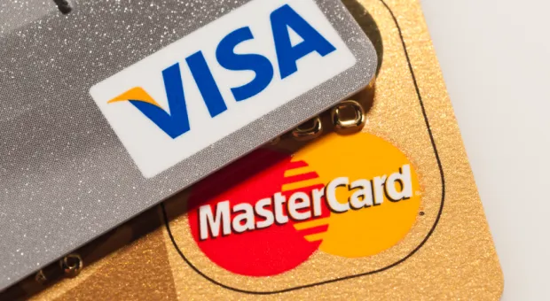 Слухи о прекращении в Севастополе работы карт Visa и Mastercard не подтверждаются