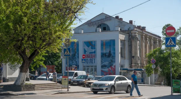 Прокуратура ставит под сомнение передачу здания кинотеатра «Дружба» католикам Севастополя
