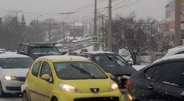 В Севастополе начали готовиться к обледенению дорог