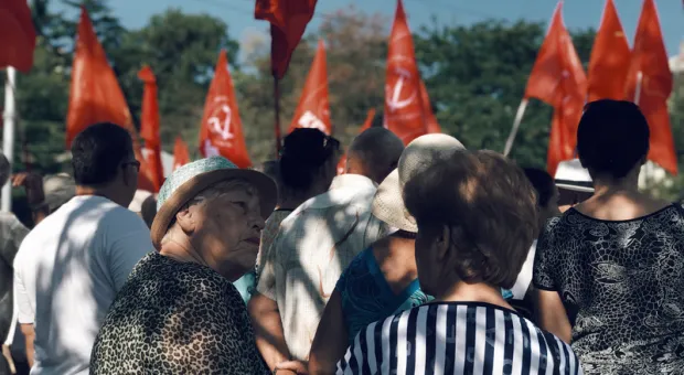 «Не хотим умирать на работе»: как в Севастополе митинговали против пенсионной реформы