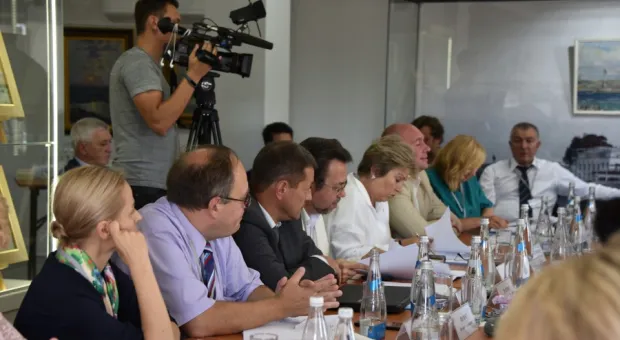Депутаты Госдумы обсудили в Севастополе судьбу подводных богатств
