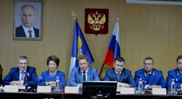 Руководству Севастополя представлен новый прокурор города