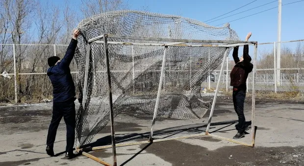 Спортивные площадки в Севастополе закрываются из-за вандалов