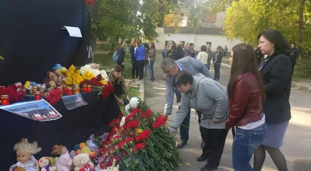 Бойню в Керчи признали трагедией национального масштаба