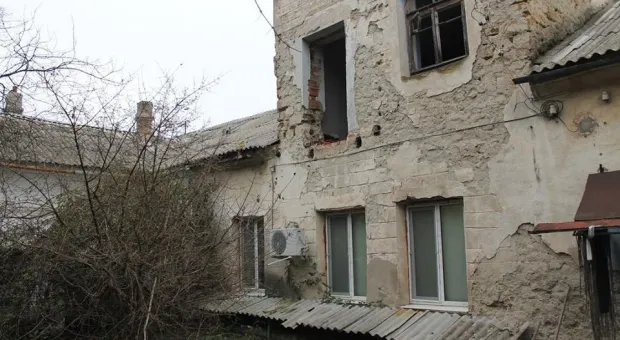 ОНФ выявил разрушающуюся подпорную стену в Балаклаве