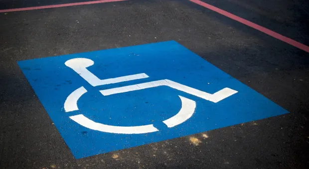 Парковки для инвалидов на автозаправках в Севастополе появились после вмешательства силовиков