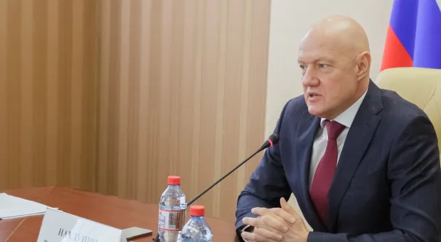 Аксёнов отказался уволить подозреваемого во взяточничестве вице-премьера