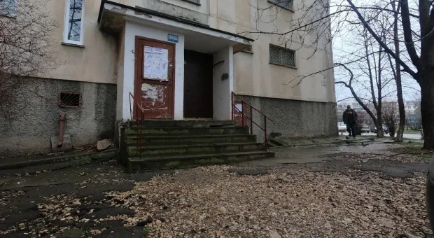 В Севастополе расползается дом