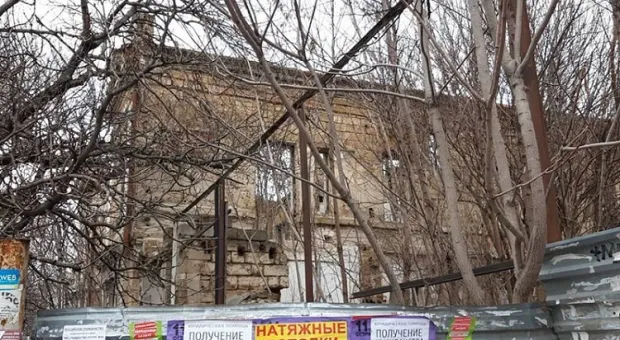Так вот почему в Крыму памятники в запущенном состоянии