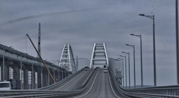 На Крымском мосту летом ограничат движение грузовиков