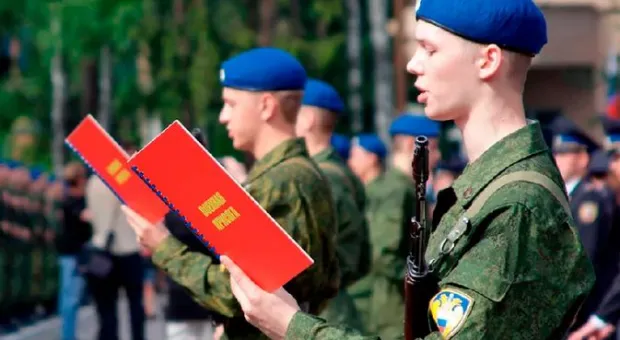 Путин: призыв в армию уходит в прошлое